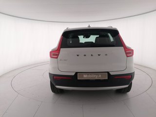 VOLVO XC40 D4 AWD Geartronic Momentum