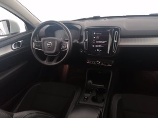 VOLVO XC40 D4 AWD Geartronic Momentum