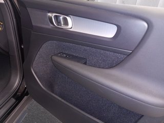 VOLVO XC40 T4 Geartronic Momentum