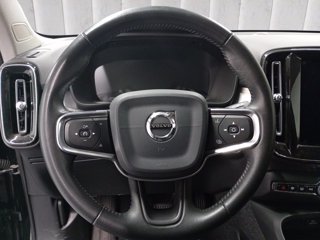 VOLVO XC40 T4 Geartronic Momentum