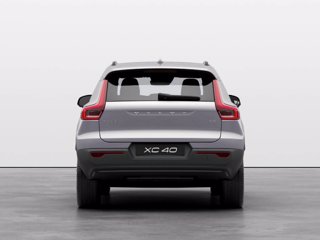 VOLVO XC40 2.0 b3 Plus Dark auto