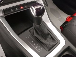 AUDI Q3 35 1.5 tfsi mhev business advanced s-tronic