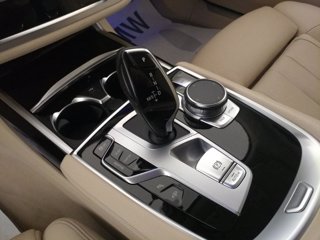 BMW 740d mhev 48v xdrive auto
