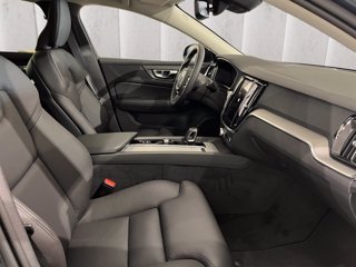 VOLVO V60 2.0 b4 Plus Dark auto