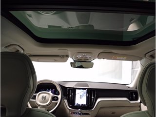 VOLVO XC60 2.0 t6 recharge phev obc 6,4kW Ultimate Dark awd auto