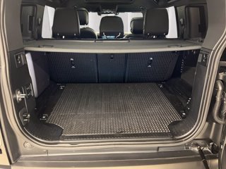 LAND ROVER Defender 110 5.0 V8 525 CV AWD Auto