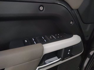 LAND ROVER Defender 110 3.0D I6 200 CV AWD Auto SE