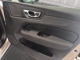 VOLVO XC60 2.0 b5 mhev Ultra Dark awd auto