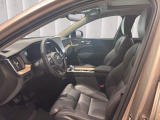 VOLVO XC60 2.0 b5 mhev Ultra Dark awd auto