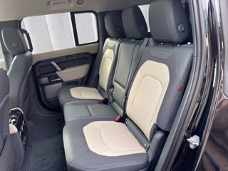 LAND ROVER Defender 130 3.0D I6 300 CV AWD Auto Outbound