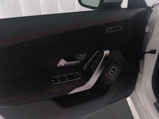 MERCEDES Cla shooting brake 180 premium auto