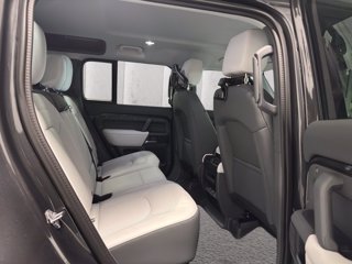 LAND ROVER Defender 110 3.0D I6 200 CV AWD Auto S