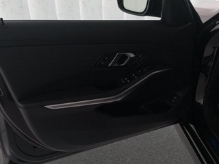 BMW 320d touring mhev 48v xdrive msport pro auto