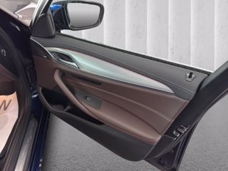 BMW 530i touring mhev 48v xdrive luxury auto