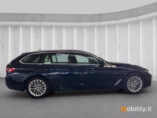 BMW 530i touring mhev 48v xdrive luxury auto