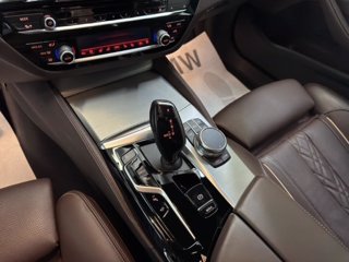 BMW 530i touring mhev 48v xdrive luxury auto