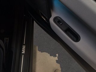 MINI Mini cooper se favoured