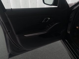 BMW 320d touring mhev 48v xdrive msport auto