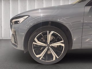 VOLVO XC60 2.0 b4 R-design awd auto