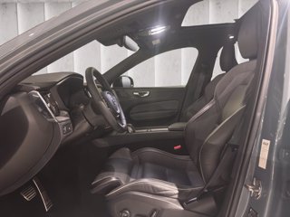 VOLVO XC60 2.0 b4 R-design awd auto