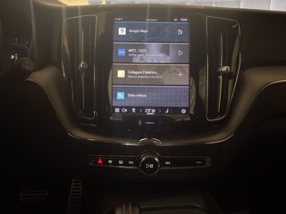 VOLVO XC60 2.0 b4 R-design awd auto