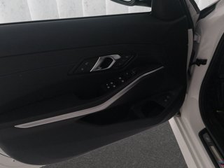 BMW 320d touring mhev 48v xdrive msport auto