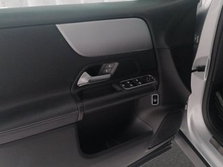 MERCEDES Glb 180 d executive auto