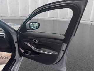 BMW 320d touring mhev 48v xdrive msport auto