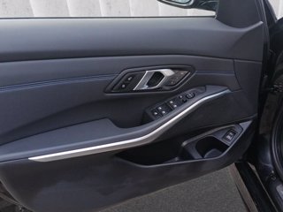 BMW 320d touring mhev 48v xdrive msport auto