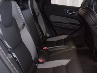 VOLVO XC60 2.0 b5 Plus Dark awd auto