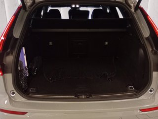 VOLVO XC60 2.0 b5 Plus Dark awd auto