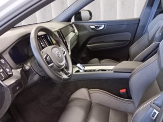 VOLVO XC60 2.0 b5 Plus Dark awd auto