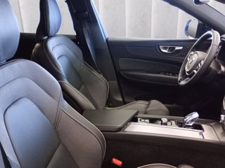 VOLVO XC60 2.0 b5 Plus Dark awd auto