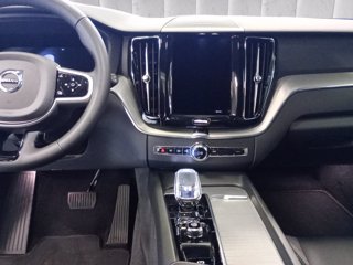 VOLVO XC60 2.0 b5 Plus Dark awd auto