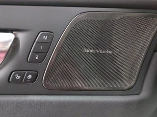 VOLVO XC60 2.0 b5 Plus Dark awd auto