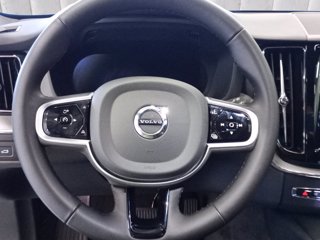 VOLVO XC60 2.0 b5 Plus Dark awd auto