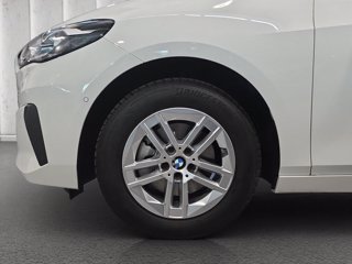BMW 220i active tourer mhev 48v auto