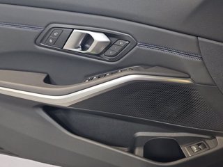 BMW 320d touring mhev 48v xdrive msport auto