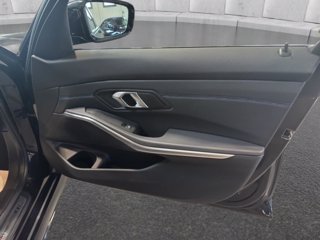 BMW 320d touring mhev 48v xdrive msport auto