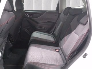 SUBARU Forester 2.0i e-boxer 4dventure lineartronic