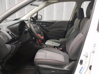 SUBARU Forester 2.0i e-boxer 4dventure lineartronic