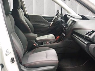 SUBARU Forester 2.0i e-boxer 4dventure lineartronic