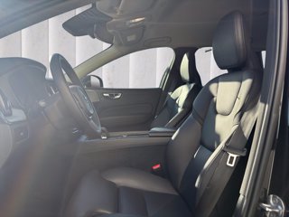 VOLVO XC60 2.0 b4 Plus Dark auto