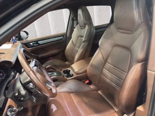 PORSCHE Cayenne 3.0 e-hybrid tiptronic