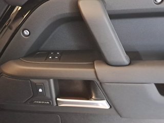 LAND ROVER Defender (2019) LAND ROVER 110 3.0D I6 200 CV AWD Auto X-Dynamic SE