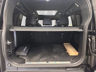 LAND ROVER Defender (2019) LAND ROVER 110 4.4 V8 635 CV AWD Auto OCTA Black