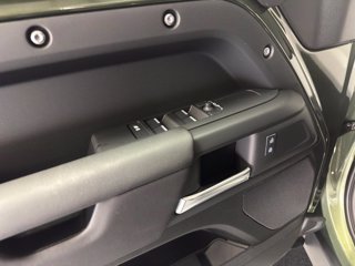 LAND ROVER Defender (2019) LAND ROVER 110 3.0D I6 200 CV AWD Auto S