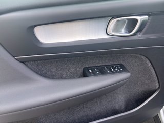 VOLVO XC40 2.0 b3 Core auto