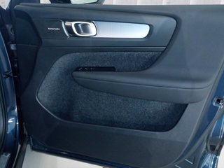 VOLVO XC40 2.0 b3 Ultra Black Edition auto