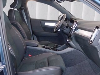 VOLVO XC40 2.0 b3 Ultra Black Edition auto
